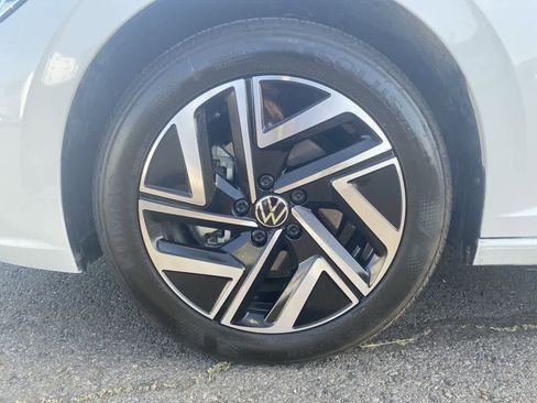 Used 2024 Volkswagen Jetta SEL FWD image 10