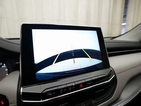 Certified 2022 Jeep Compass Limited image 19