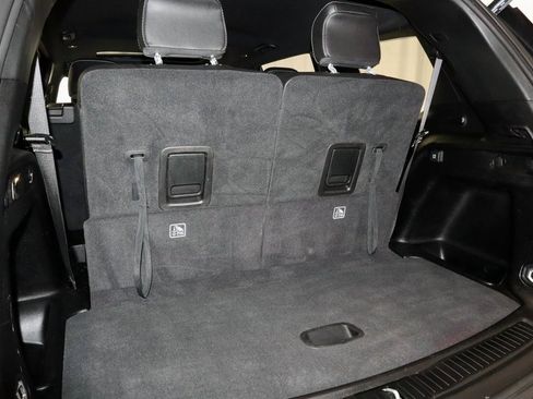 Used 2023 Jeep Grand Cherokee L Laredo image 15