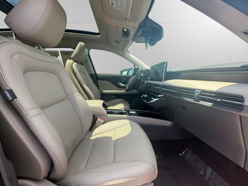 Certified 2024 Lincoln Corsair Grand Touring AWD/4WD image 15