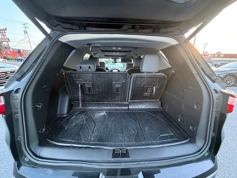 Used 2020 Chevrolet Traverse Premier w/ LPO, Floor Liner Package AWD/4WD image 17