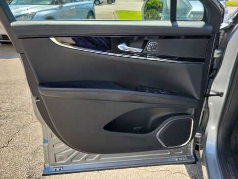 Certified 2022 Lincoln Nautilus FWD image 15