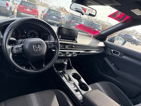 Used 2023 Honda Civic Sport image 23