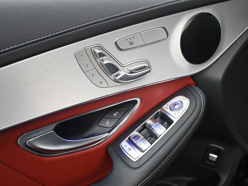 Used 2022 Mercedes-Benz GLC 300 4MATIC Coupe image 7