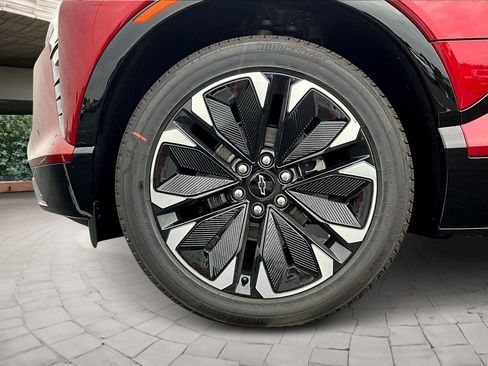 New 2025 Chevrolet Blazer EV RS image 13