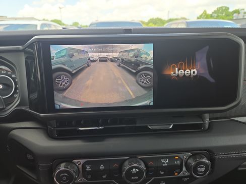 New 2026 Jeep Wrangler Unlimited Rubicon AWD/4WD image 11