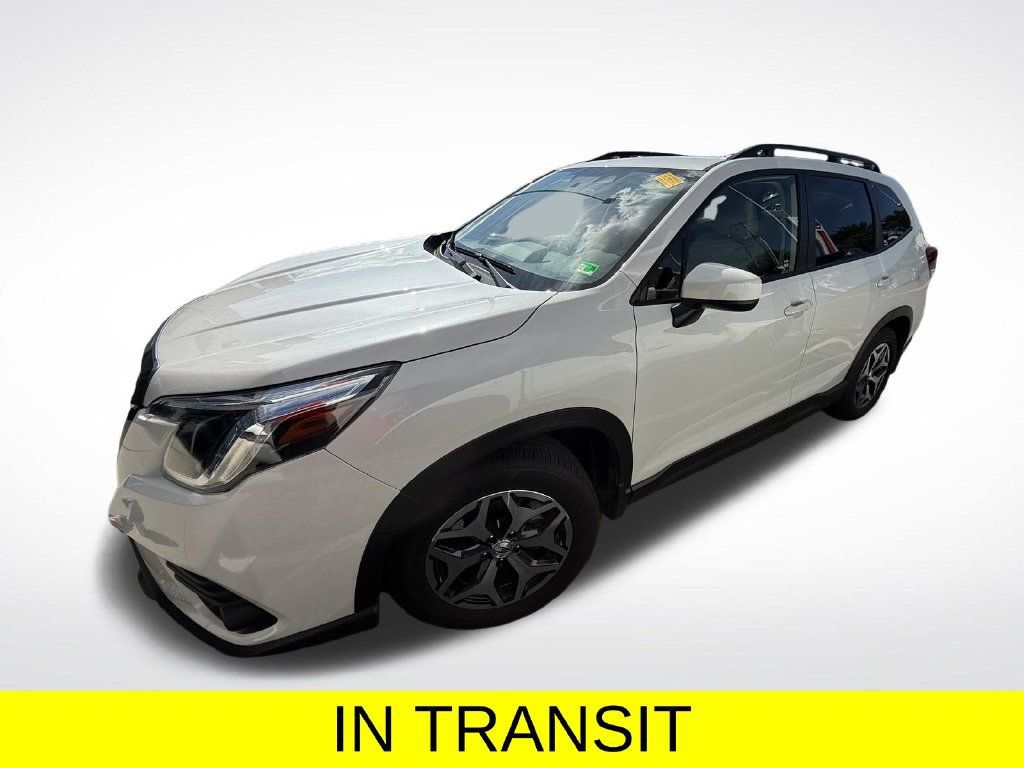 Used 2024 Subaru Forester Premium AWD/4WD image 1