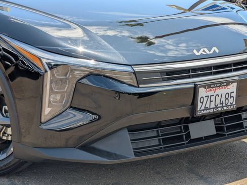 Used 2025 Kia K4 FWD image 3