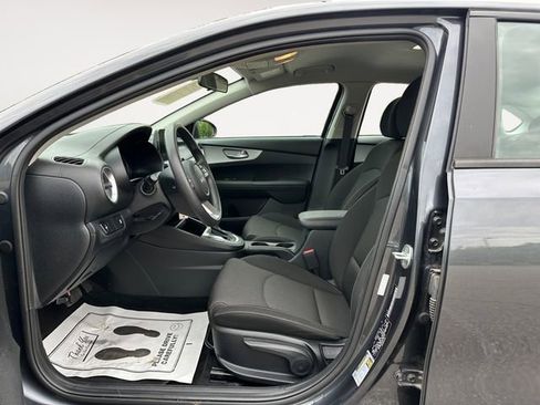 Used 2023 Kia Forte LXS FWD image 9