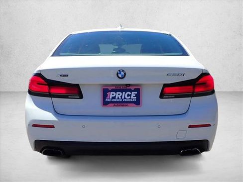 Used 2021 BMW 530i xDrive w/ Convenience Package AWD/4WD image 3