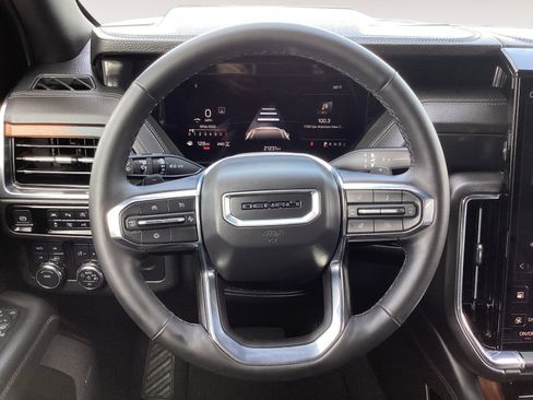 Used 2025 GMC Yukon Denali AWD/4WD image 15