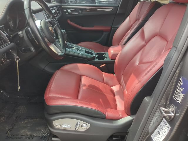 Used 2018 Porsche Macan AWD/4WD image 22
