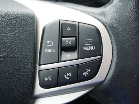Used 2023 Ford Explorer XLT w/ Equipment Group 202A AWD/4WD image 13