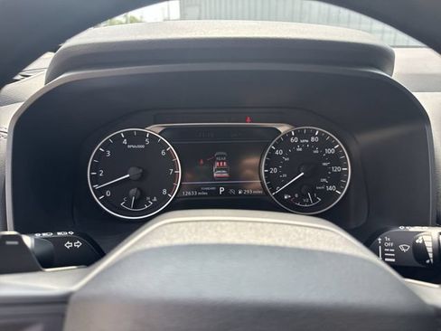 Used 2025 Nissan Rogue S FWD image 18