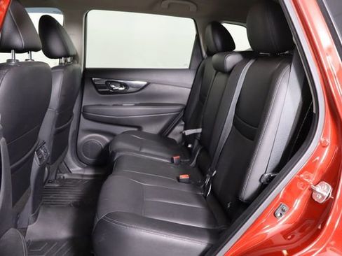 Used 2020 Nissan Rogue SL FWD image 17