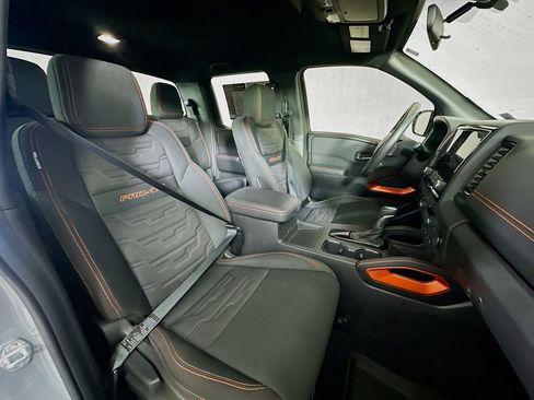 Used 2024 Nissan Frontier PRO-4X w/ Pro Convenience Package image 12