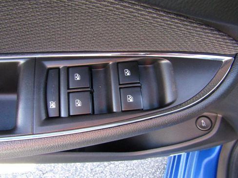 Used 2016 Chevrolet Cruze LT w/ Sun And Sound Package image 11