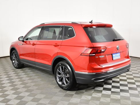 Used 2022 Volkswagen Tiguan SE AWD/4WD image 8