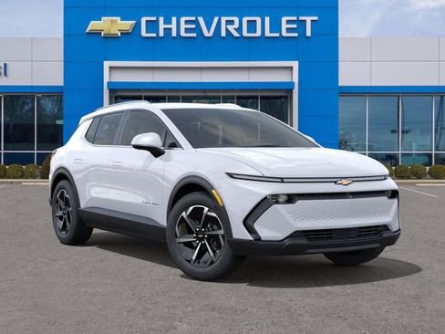 New 2026 Chevrolet Equinox EV LT image 7