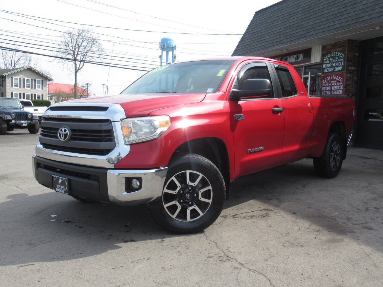 Used 2014 Toyota Tundra SR5 w/ TRD Off Road Package AWD/4WD image 27