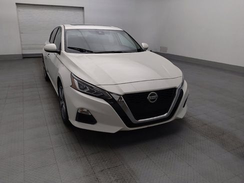 Used 2022 Nissan Altima 2.5 SV w/ SV Premium Package FWD image 14
