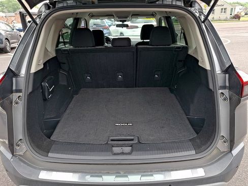 Used 2023 Nissan Rogue SV AWD/4WD image 29