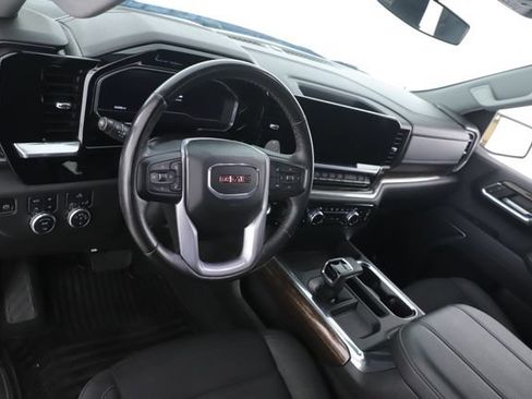 Used 2023 GMC Sierra 1500 Elevation w/ LPO, Elevation Black Package AWD/4WD image 17