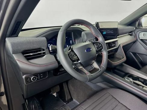 New 2026 Ford Explorer ST-Line w/ ST-Line Street Pack image 9