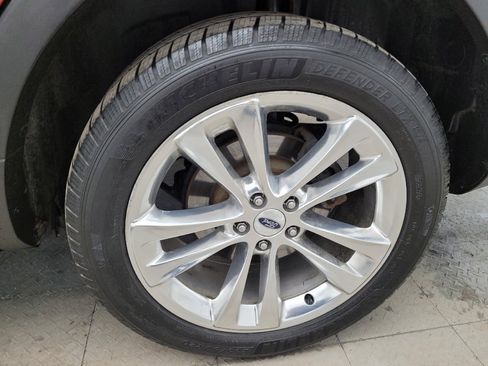 Used 2018 Ford Explorer XLT w/ Equipment Group 202A image 31