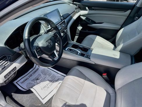 Used 2020 Honda Accord Touring image 25