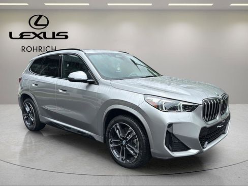 Used 2025 BMW X1 xDrive28i w/ M Sport Package AWD/4WD image 4