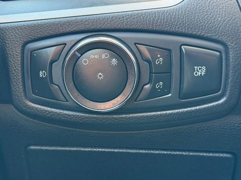 Used 2021 Ford Edge SEL image 18