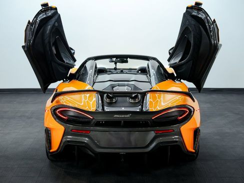 Used 2020 McLaren 600LT Spider image 13