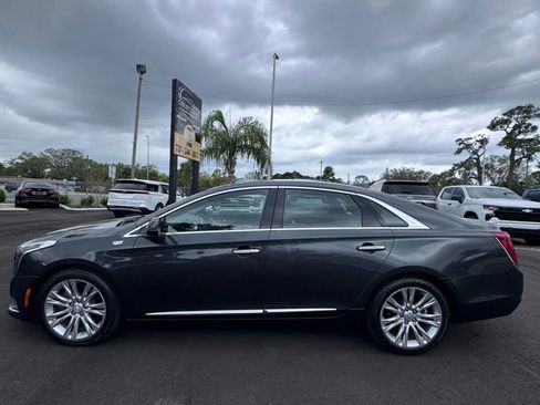 Used 2018 Cadillac XTS Luxury image 8