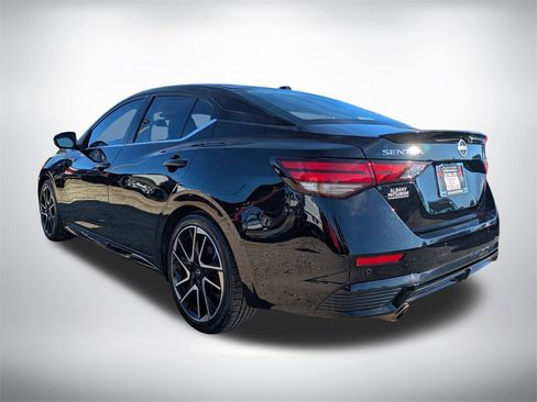 Used 2024 Nissan Sentra SR w/ SR Premium Package image 5