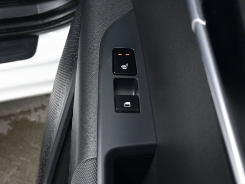 Used 2023 Kia Niro Wind w/ Wind Preserve Package image 17