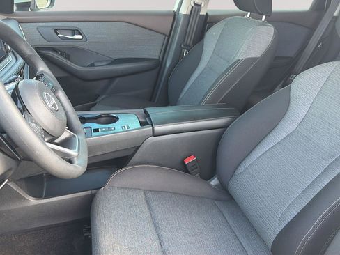 Used 2023 Nissan Rogue SV FWD image 15