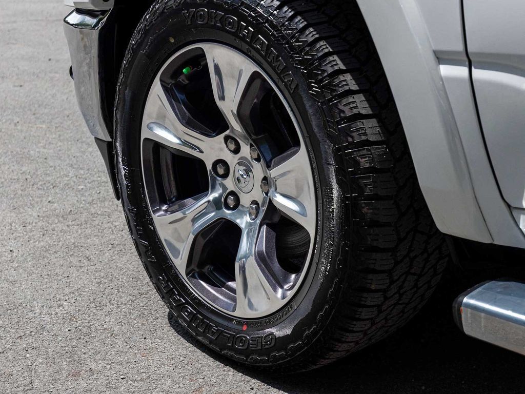 Used 2022 RAM 1500 Laramie AWD/4WD image 8