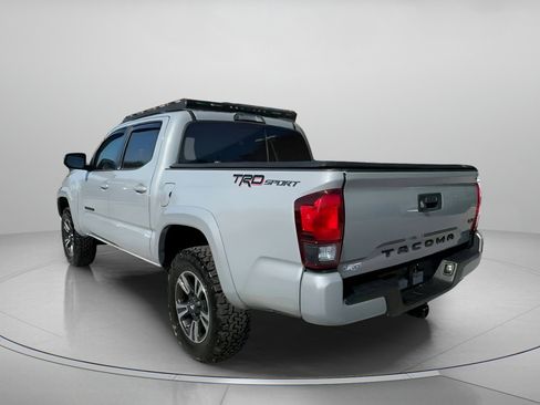 Used 2019 Toyota Tacoma TRD Sport image 20