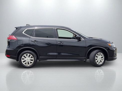 Used 2019 Nissan Rogue S FWD image 3