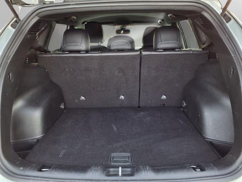 Used 2025 Jeep Compass Limited image 27