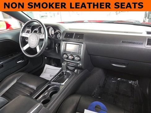 Used 2010 Dodge Challenger R/T image 2