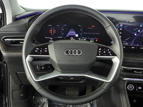 Used 2025 Audi Q5 Premium Plus w/ Premium Plus AWD/4WD image 27