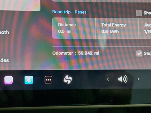 Used 2021 Tesla Model Y Long Range image 18