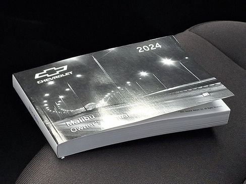 Used 2024 Chevrolet Malibu LT image 25