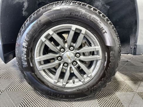 Used 2024 Chevrolet Colorado LT w/ LT Convenience Package II image 12