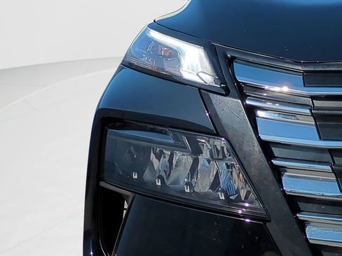 Certified 2024 Nissan Rogue SV image 10