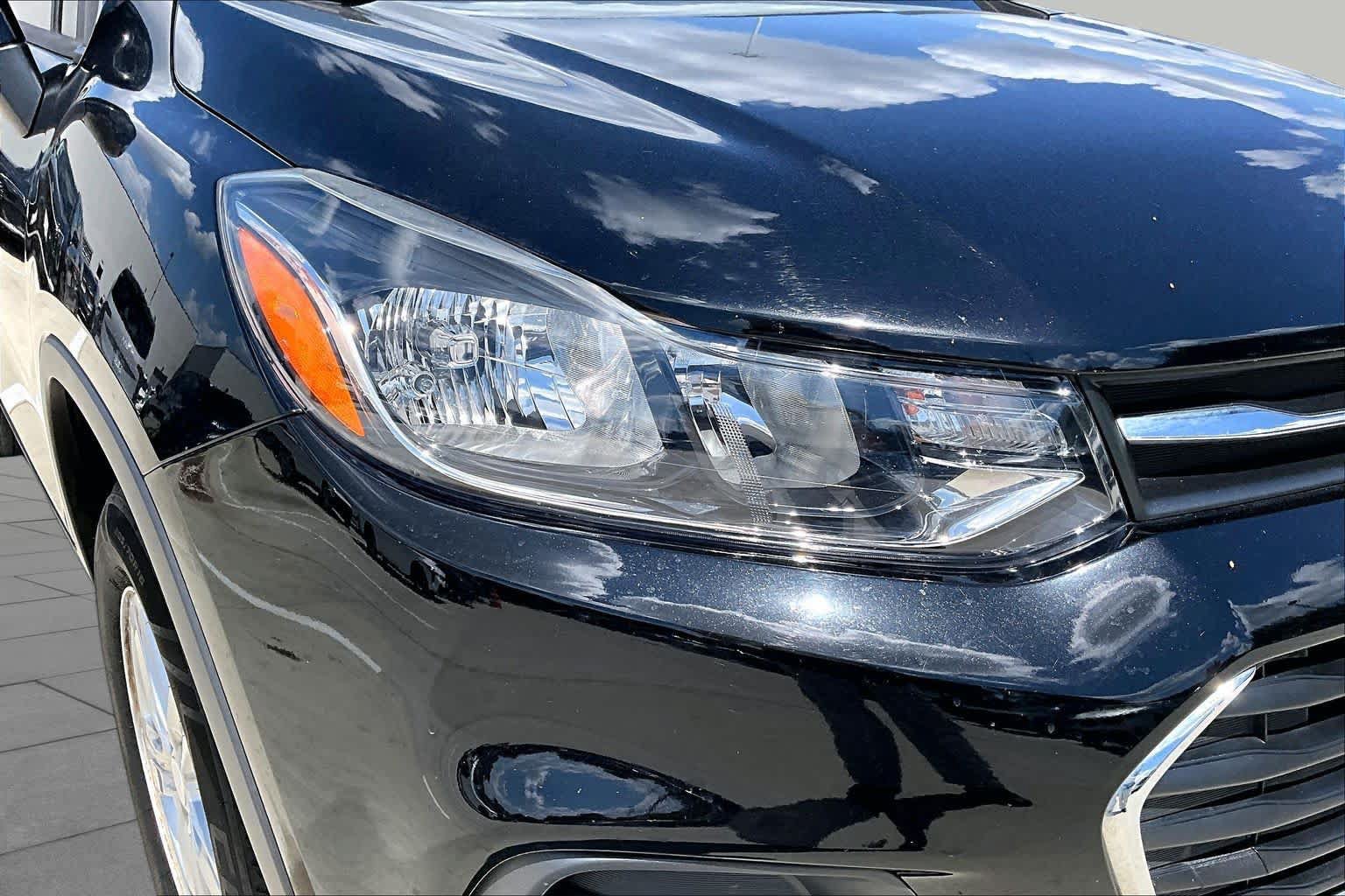 Used 2020 Chevrolet Trax LS w/ Tint and Cruise Package AWD/4WD image 26