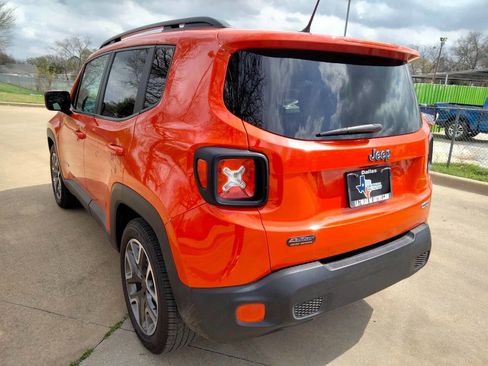 Used 2017 Jeep Renegade Latitude image 7