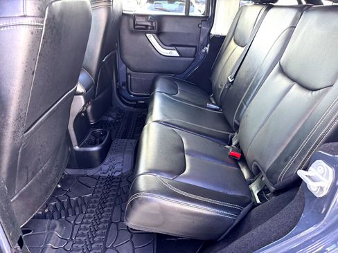 Used 2017 Jeep Wrangler Unlimited Sahara w/ Quick Order Package 24E Chief image 18